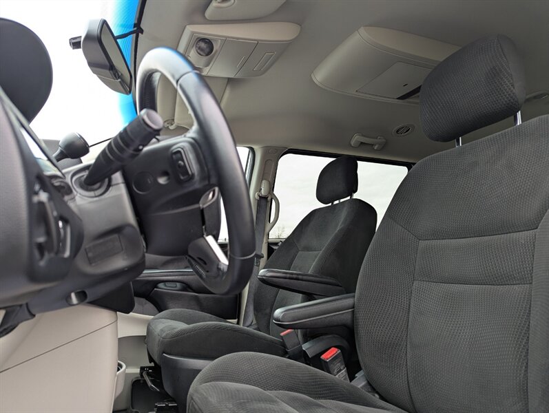 2017 Dodge Grand Caravan SE - Photo 14 - Calgary, AB T2B 2Y9