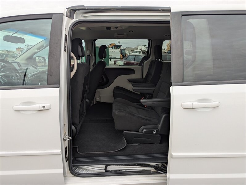 2017 Dodge Grand Caravan SE - Photo 28 - Calgary, AB T2B 2Y9