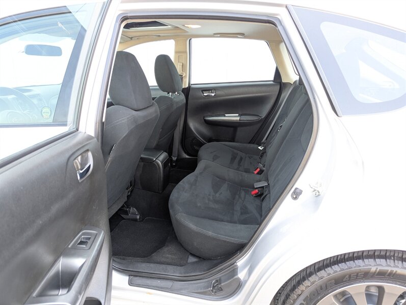 2011 Subaru Impreza 2.5i Premium - Photo 29 - Calgary, AB T2B 2Y9