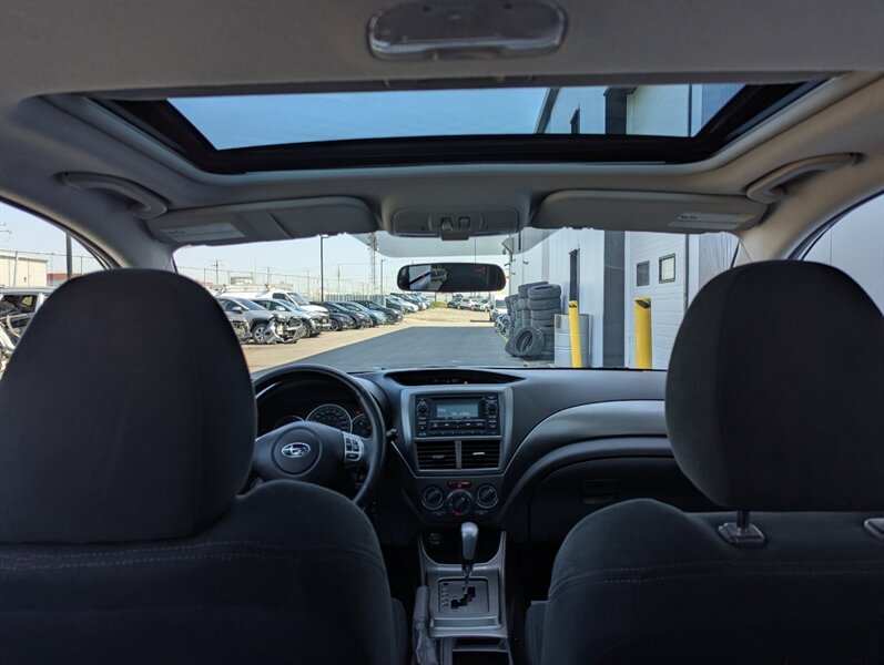 2011 Subaru Impreza 2.5i Premium - Photo 31 - Calgary, AB T2B 2Y9