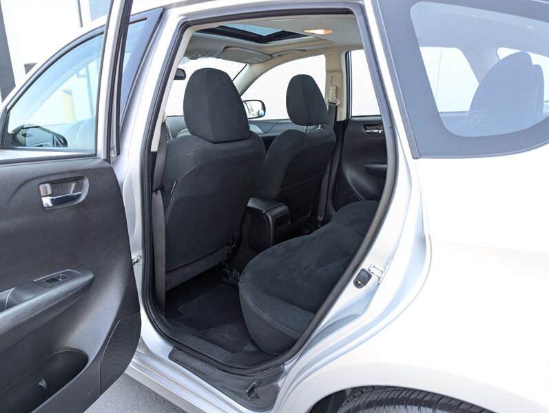 2011 Subaru Impreza 2.5i Premium - Photo 28 - Calgary, AB T2B 2Y9