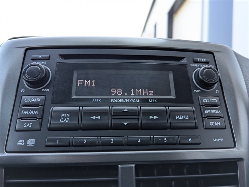 2011 Subaru Impreza 2.5i Premium - Photo 23 - Calgary, AB T2B 2Y9