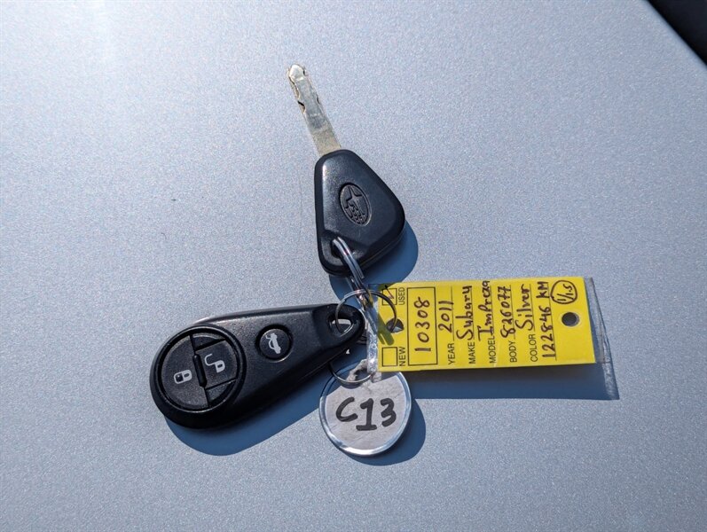 2011 Subaru Impreza 2.5i Premium - Photo 7 - Calgary, AB T2B 2Y9