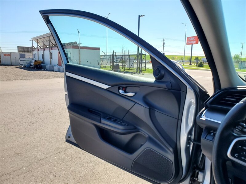 2017 Honda Civic LX - Photo 15 - Calgary, AB T2B 2Y9
