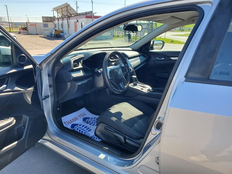 2017 Honda Civic LX - Photo 8 - Calgary, AB T2B 2Y9