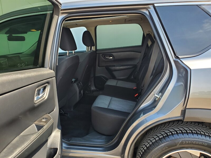 2025 Nissan Rogue SV - Photo 31 - Calgary, AB T2B 2Y9