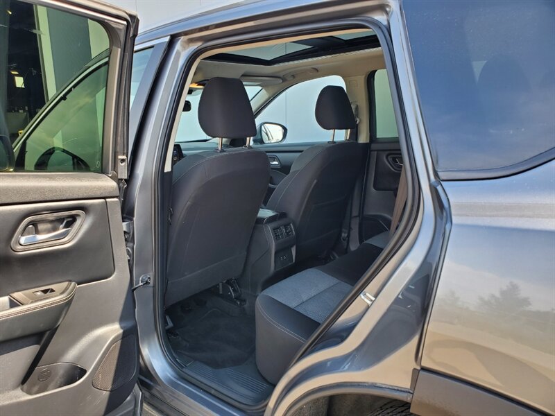 2025 Nissan Rogue SV - Photo 30 - Calgary, AB T2B 2Y9