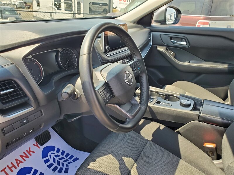 2025 Nissan Rogue SV - Photo 12 - Calgary, AB T2B 2Y9