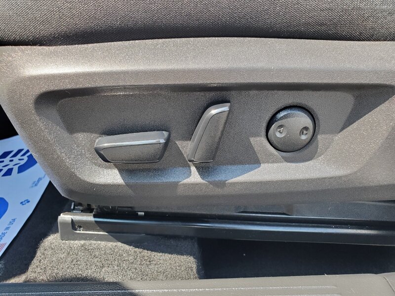 2025 Nissan Rogue SV - Photo 10 - Calgary, AB T2B 2Y9