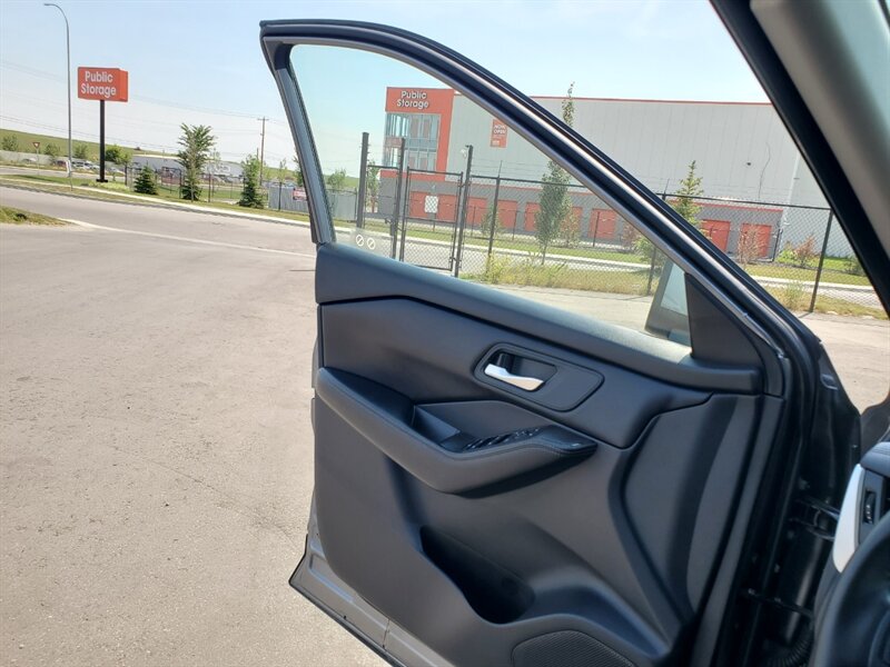 2025 Nissan Rogue SV - Photo 14 - Calgary, AB T2B 2Y9