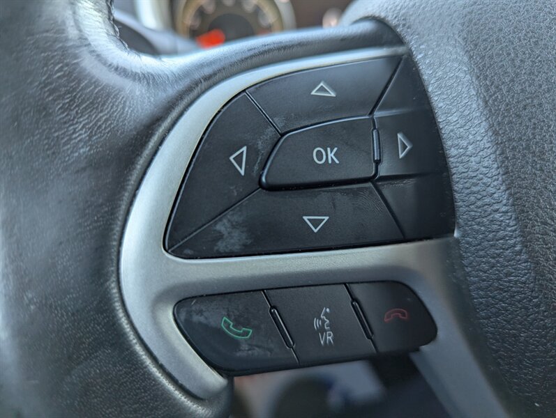 2015 Jeep Cherokee Trailhawk   - Photo 17 - Calgary, AB T2B 2Y9