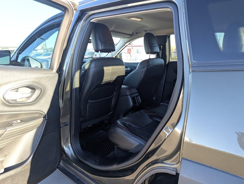 2015 Jeep Cherokee Trailhawk   - Photo 33 - Calgary, AB T2B 2Y9