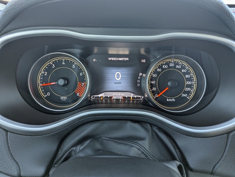 2015 Jeep Cherokee Trailhawk   - Photo 16 - Calgary, AB T2B 2Y9