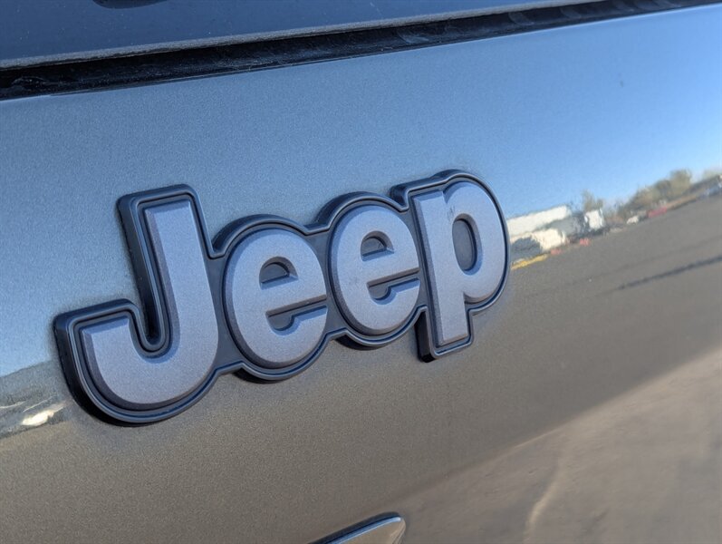 2015 Jeep Cherokee Trailhawk   - Photo 42 - Calgary, AB T2B 2Y9