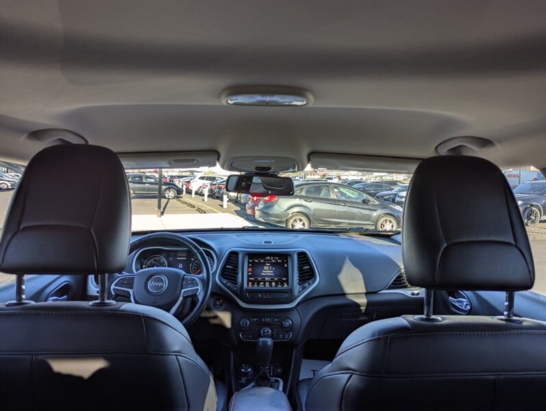 2015 Jeep Cherokee Trailhawk   - Photo 36 - Calgary, AB T2B 2Y9