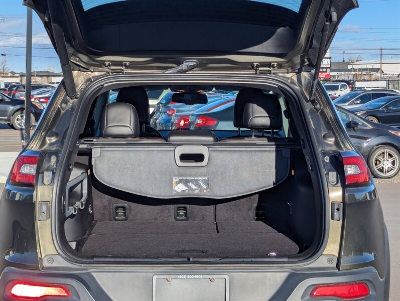 2015 Jeep Cherokee Trailhawk   - Photo 38 - Calgary, AB T2B 2Y9