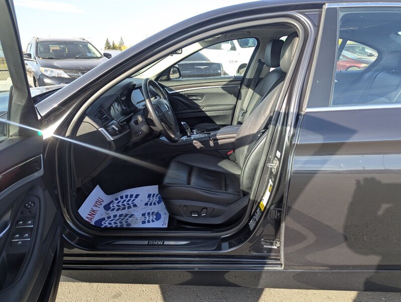 2013 BMW 528i xDrive - Photo 9 - Calgary, AB T2B 2Y9