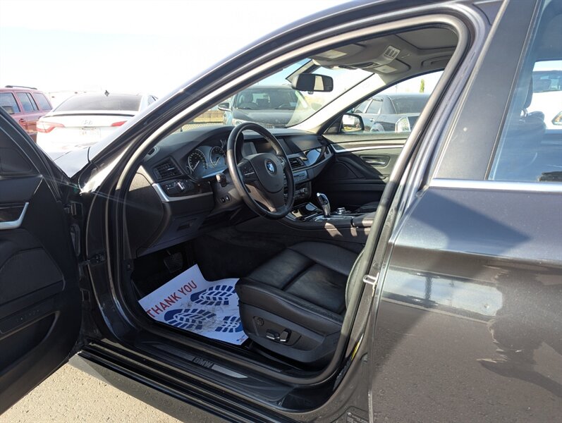 2013 BMW 528i xDrive - Photo 8 - Calgary, AB T2B 2Y9