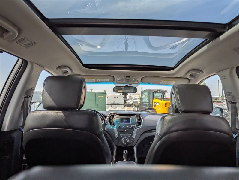 2018 Hyundai SANTA FE Sport 2.4L - Photo 37 - Calgary, AB T2B 2Y9