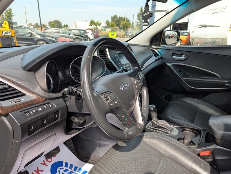 2018 Hyundai SANTA FE Sport 2.4L - Photo 12 - Calgary, AB T2B 2Y9
