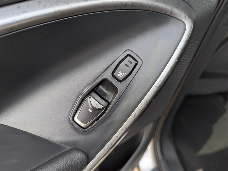 2018 Hyundai SANTA FE Sport 2.4L - Photo 29 - Calgary, AB T2B 2Y9
