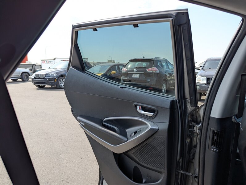 2018 Hyundai SANTA FE Sport 2.4L - Photo 33 - Calgary, AB T2B 2Y9