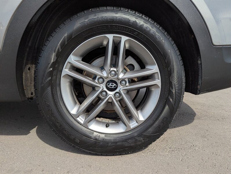 2018 Hyundai SANTA FE Sport 2.4L - Photo 43 - Calgary, AB T2B 2Y9