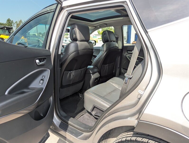 2018 Hyundai SANTA FE Sport 2.4L - Photo 27 - Calgary, AB T2B 2Y9