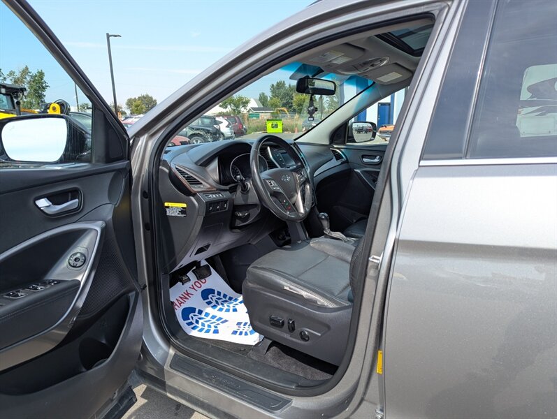 2018 Hyundai SANTA FE Sport 2.4L - Photo 7 - Calgary, AB T2B 2Y9