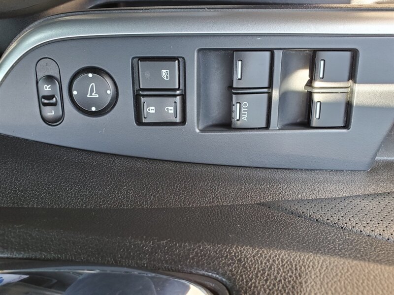 2016 Honda CR-V Touring - Photo 9 - Calgary, AB T2B 2Y9