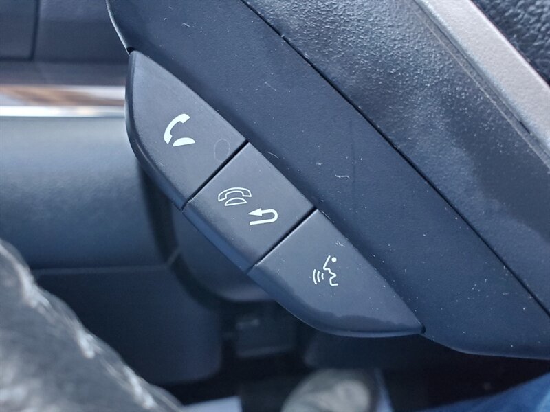 2016 Honda CR-V Touring - Photo 19 - Calgary, AB T2B 2Y9