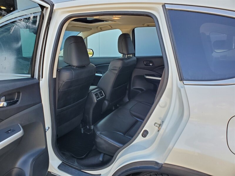 2016 Honda CR-V Touring - Photo 29 - Calgary, AB T2B 2Y9