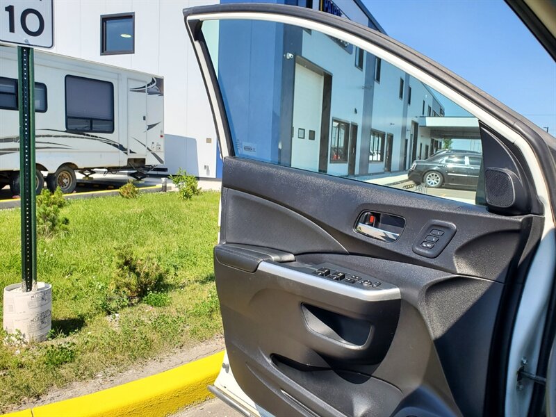 2016 Honda CR-V Touring - Photo 14 - Calgary, AB T2B 2Y9