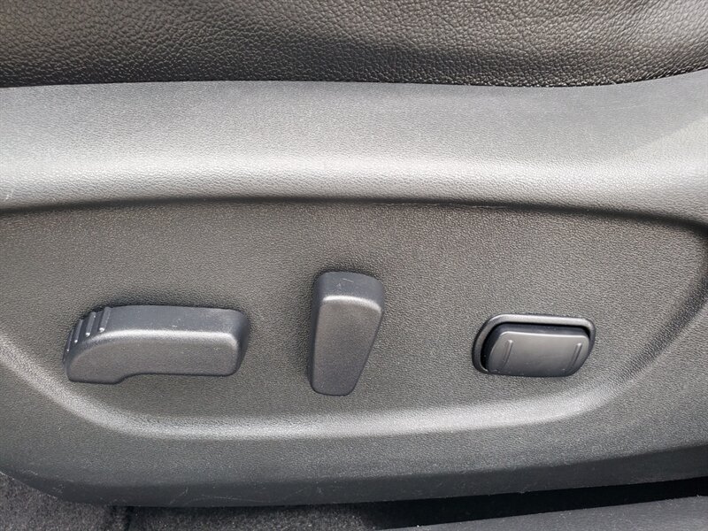 2016 Nissan Rogue SL - Photo 12 - Calgary, AB T2B 2Y9
