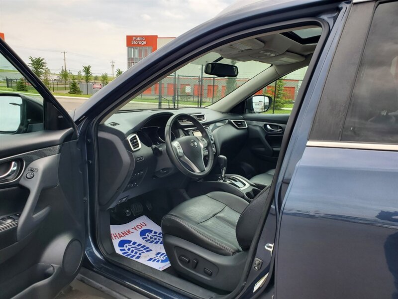 2016 Nissan Rogue SL - Photo 8 - Calgary, AB T2B 2Y9