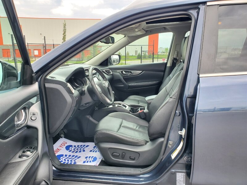 2016 Nissan Rogue SL - Photo 9 - Calgary, AB T2B 2Y9