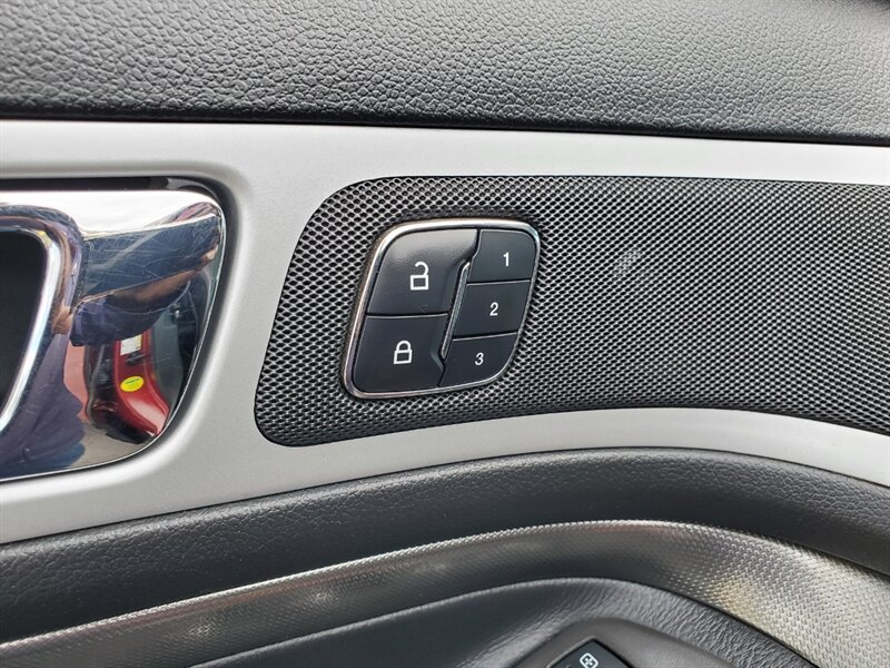2015 Ford Explorer Sport - Photo 11 - Calgary, AB T2B 2Y9
