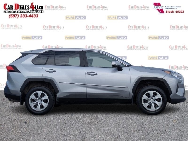 2022 Toyota RAV4 LE - Photo 6 - Calgary, AB T2B 2Y9