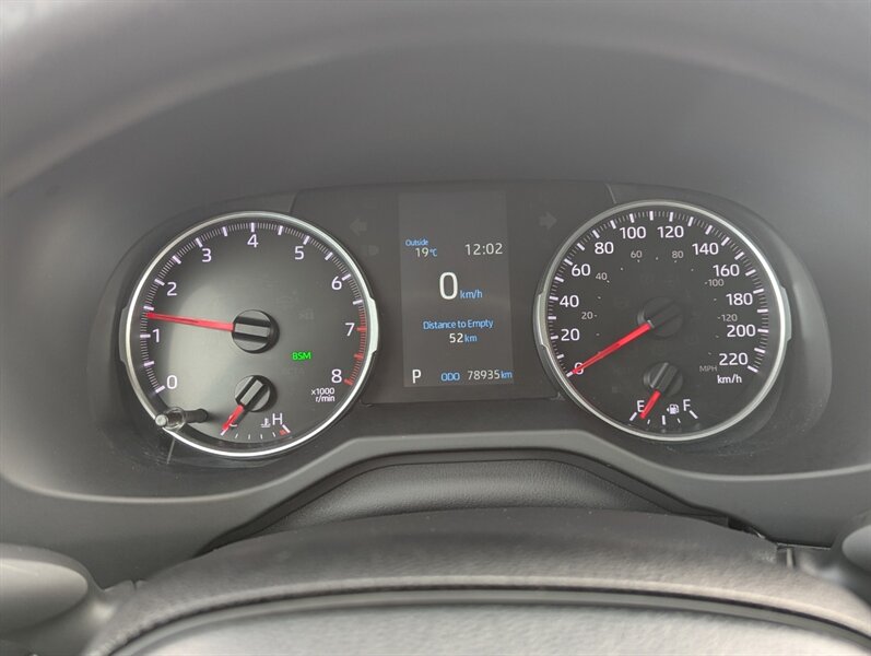 2022 Toyota RAV4 LE - Photo 15 - Calgary, AB T2B 2Y9
