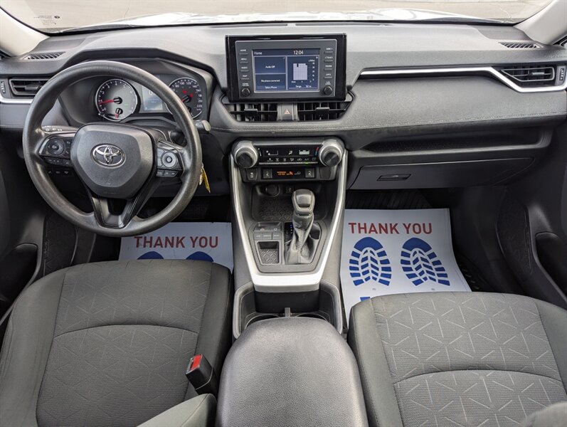 2022 Toyota RAV4 LE - Photo 32 - Calgary, AB T2B 2Y9