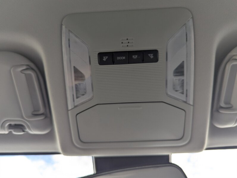 2022 Toyota RAV4 LE - Photo 26 - Calgary, AB T2B 2Y9
