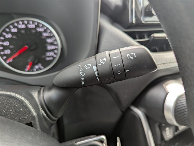 2022 Toyota RAV4 LE - Photo 19 - Calgary, AB T2B 2Y9