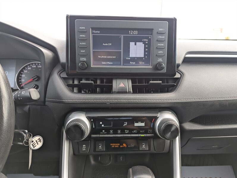 2022 Toyota RAV4 LE - Photo 20 - Calgary, AB T2B 2Y9