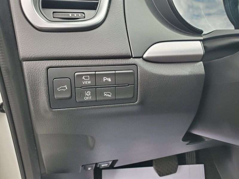 2023 Mazda CX-9 Kuro Edition - Photo 11 - Calgary, AB T2B 2Y9