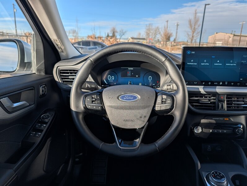 2025 Ford Escape Platinum - Photo 12 - Calgary, AB T2B 2Y9