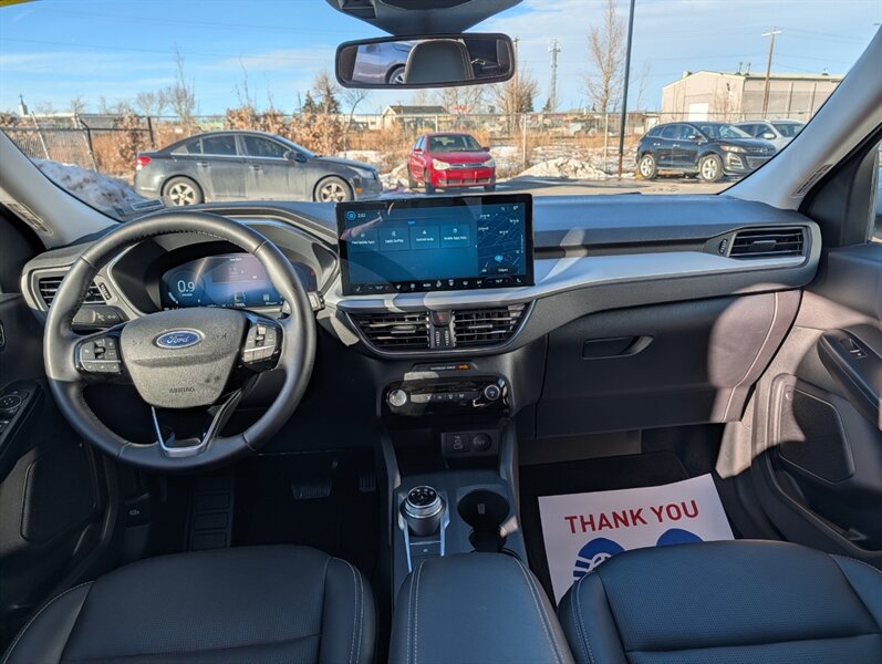 2025 Ford Escape Platinum - Photo 10 - Calgary, AB T2B 2Y9