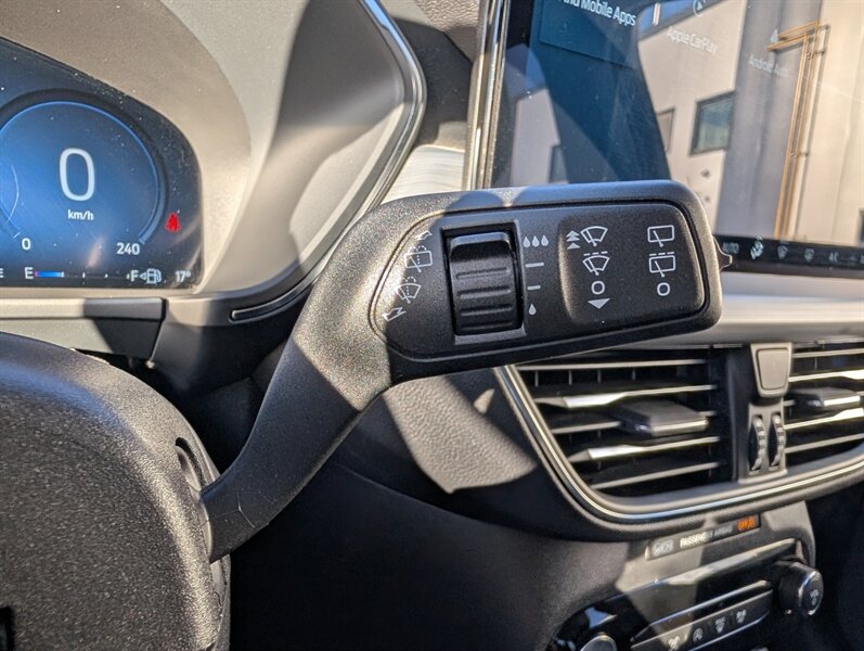 2025 Ford Escape Platinum - Photo 20 - Calgary, AB T2B 2Y9