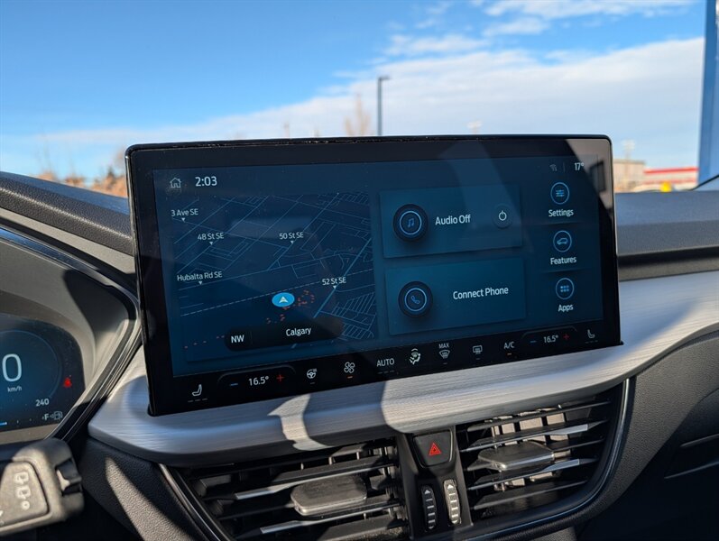 2025 Ford Escape Platinum - Photo 23 - Calgary, AB T2B 2Y9