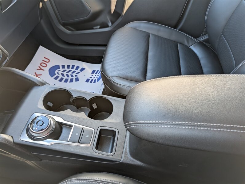 2025 Ford Escape Platinum - Photo 27 - Calgary, AB T2B 2Y9