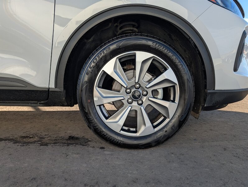 2025 Ford Escape Platinum - Photo 36 - Calgary, AB T2B 2Y9